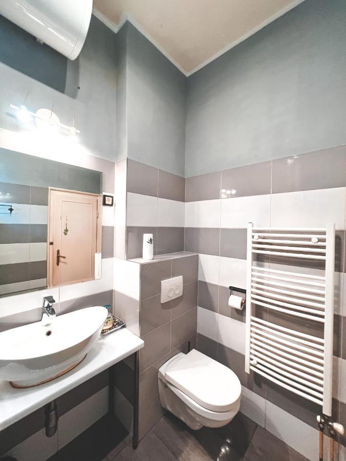 White Owl Hostel Белград Екстер'єр фото